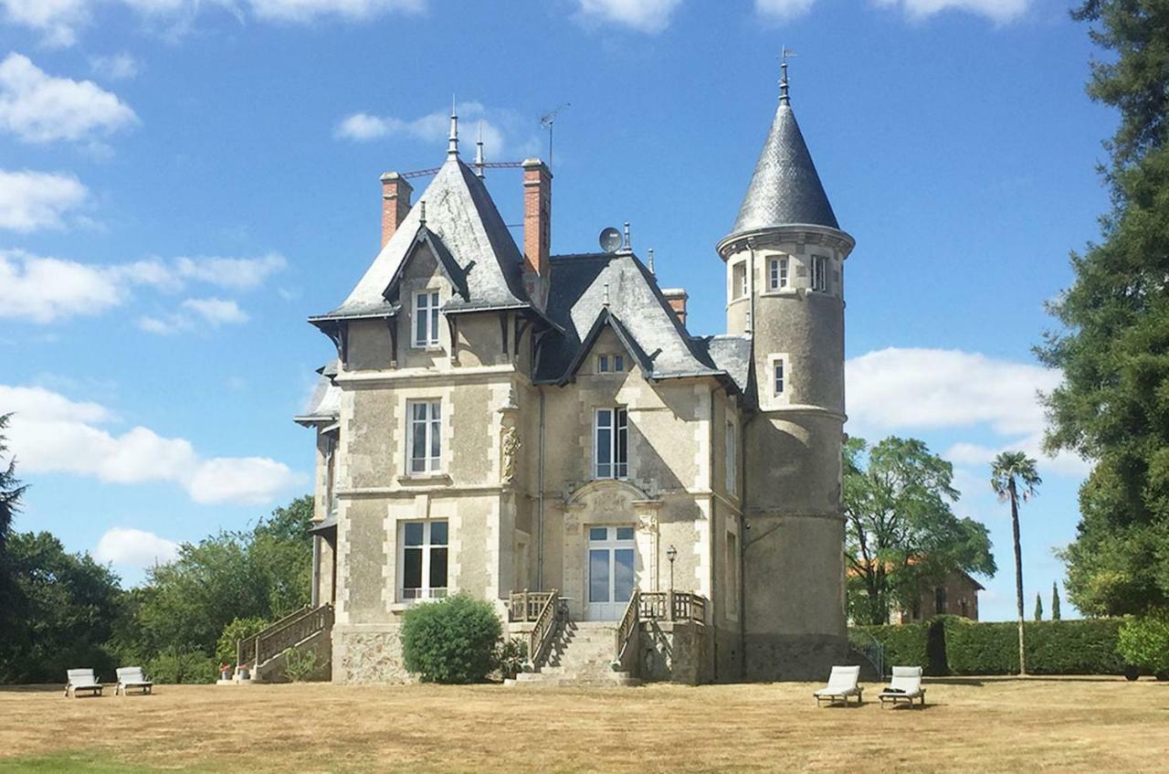 Chateau Breduriere Moutiers-sur-le-Lay Exterior photo